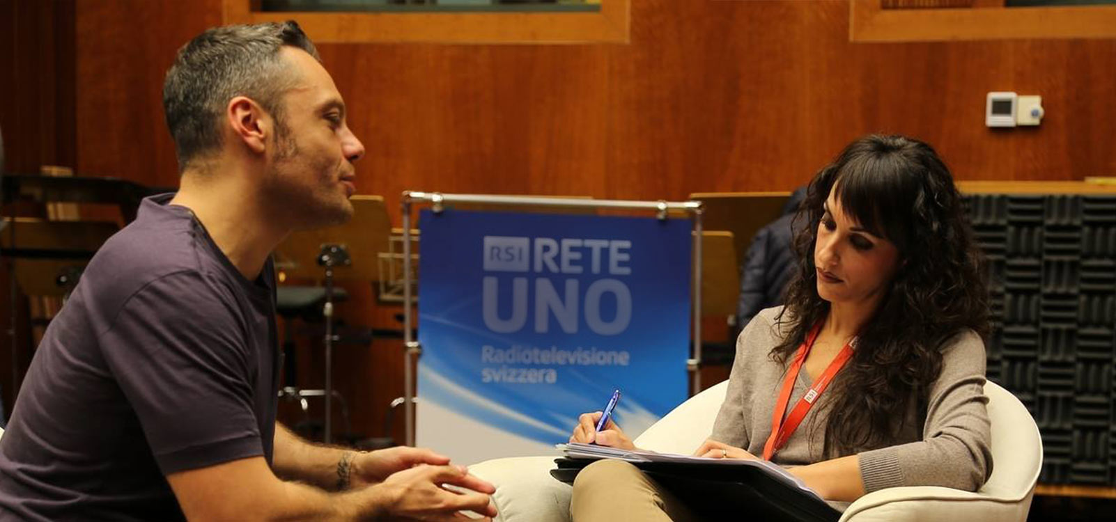 Interview mit Tiziano Ferro und Treffen mit den Fans im Dezember 2015 im Hallenstadion Zürich