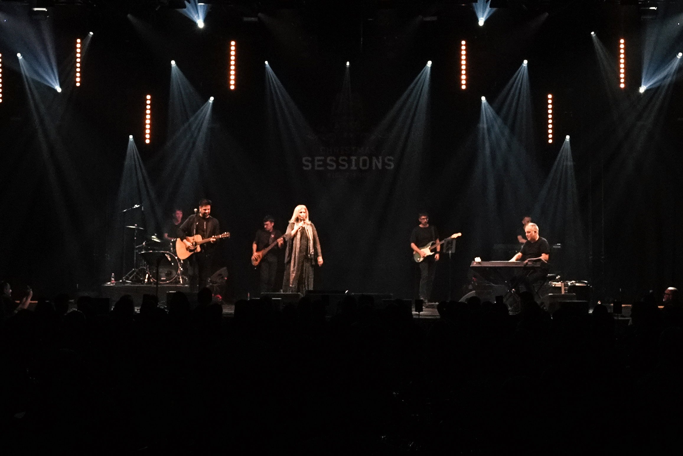 Iva Zanicchi conquista Biel: le Christmas Sessions si chiudono con un Meet & Greet indimenticabile