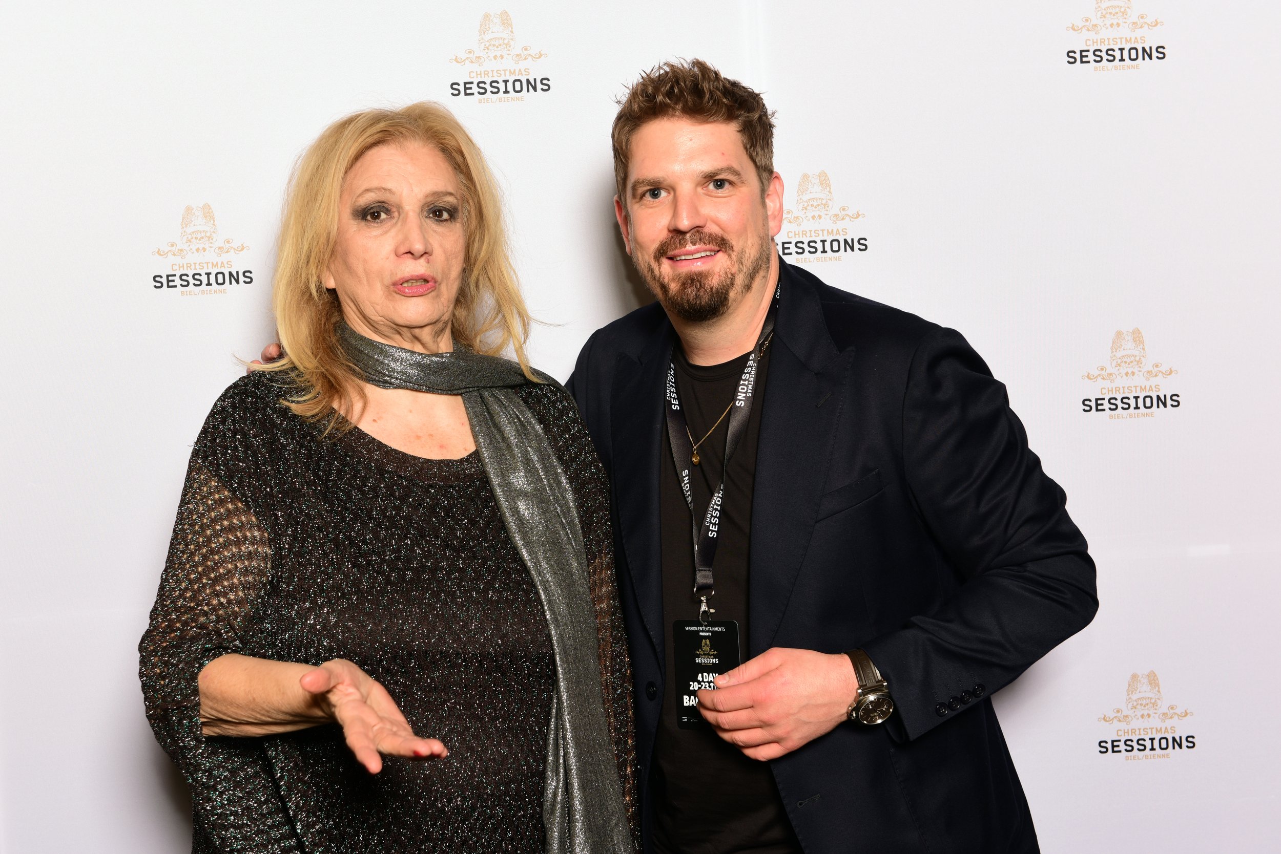 Iva Zanicchi conquista Biel: le Christmas Sessions si chiudono con un Meet & Greet indimenticabile