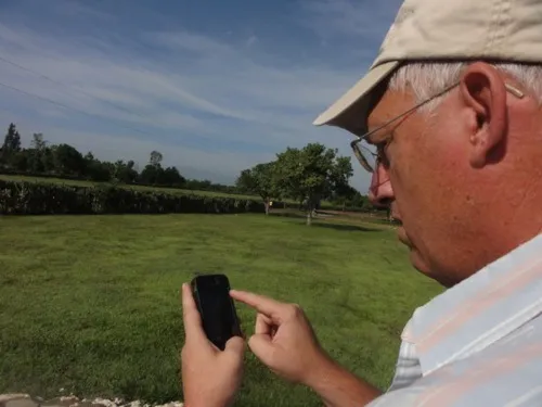 Neil Van Dine won Signeasy's earth day contest