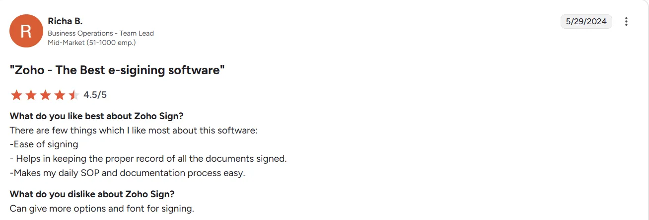 ‍‍ A screenshot of a G2 user sharing likes and dislikes of Zoho Sign 