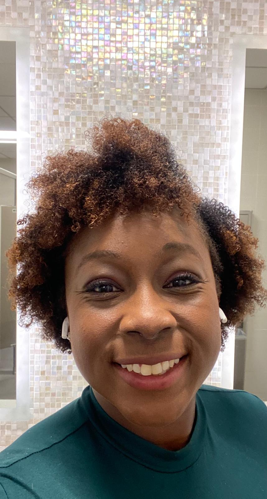 Dainielle  Thompson