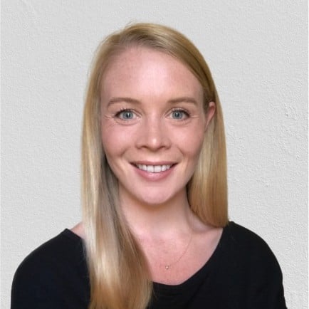 Erin  Hollingshead