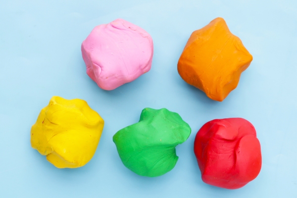 3-ingredient simple silly putty