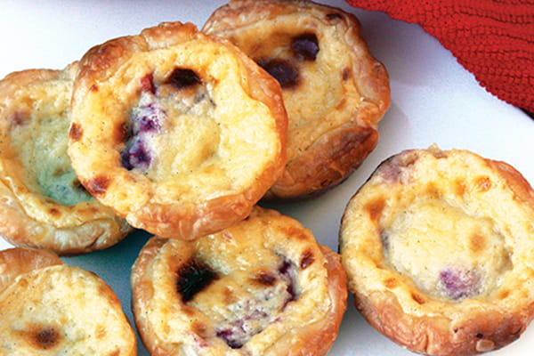 Rhubarb and custard tarts