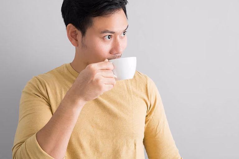 How does coffee affect my blood sugar levels?