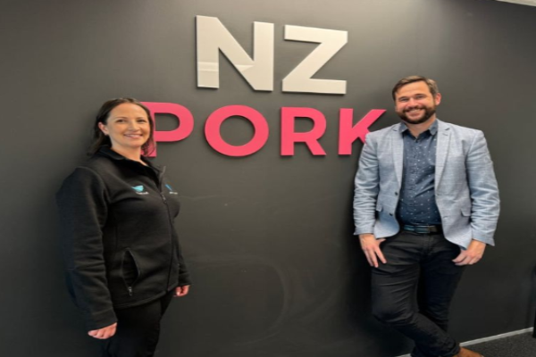 Pig Farmers Donate Pork to Kiwis Doing it Tough