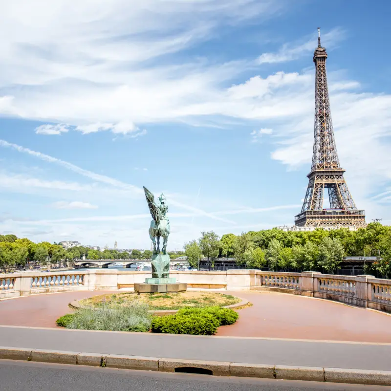Paris skyline for AI Trainings
