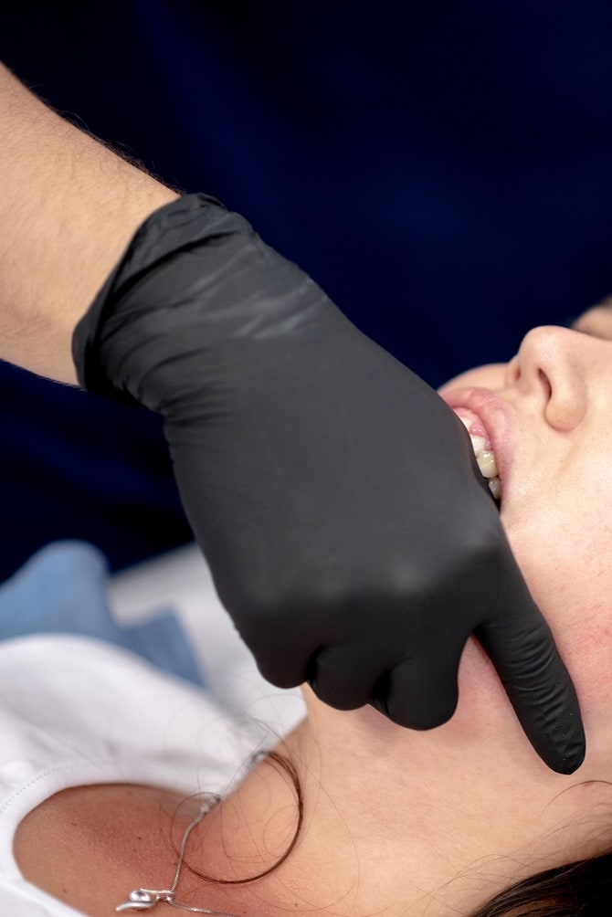 Técnica de fisioterapia orofacial aplicada en consulta especializada