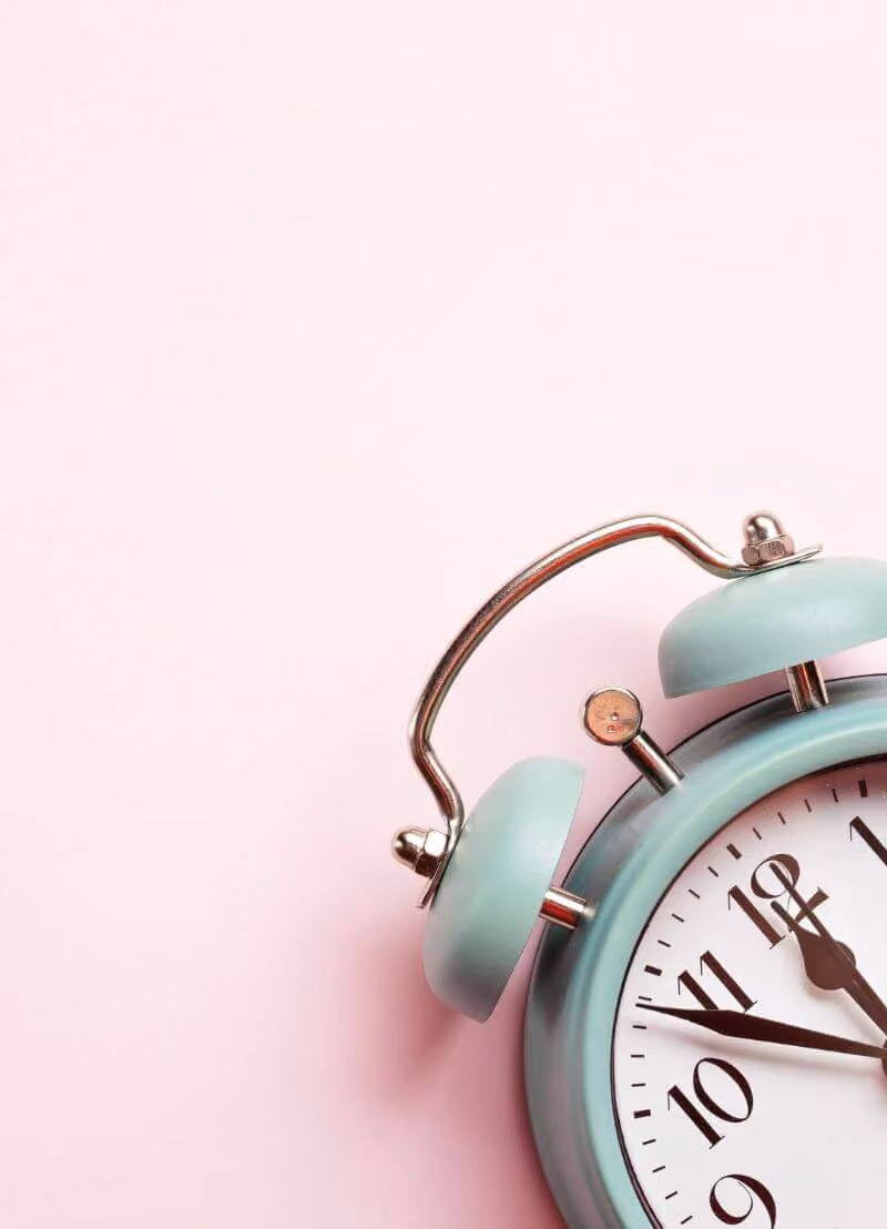 Elke dag spenderen we, in het beste geval, 4 minuten aan iets wat triviaal en zelfs banaal lijkt. Zouden we die 4 minuten aan iets anders besteden, dan zou dat grote gevolgen hebben voor onze gezondheid. Benieuwd? Het antwoord hoor je van microbacterioloog Marie Joossens (UGent)!