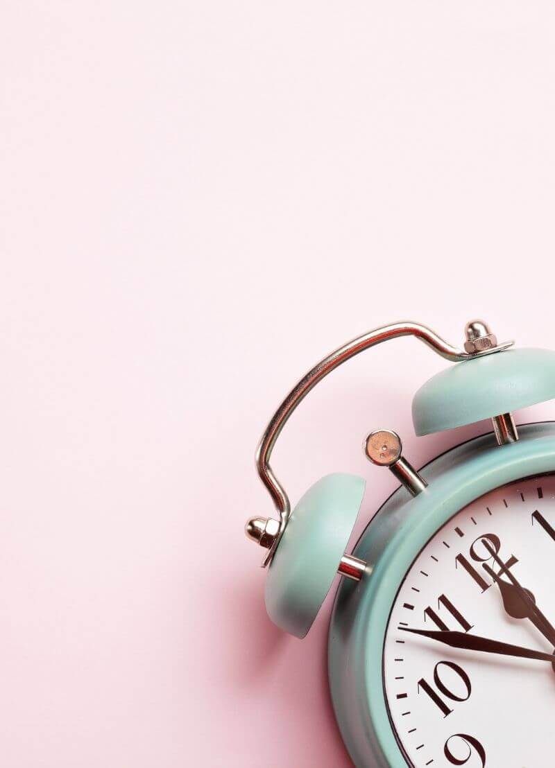 Elke dag spenderen we, in het beste geval, 4 minuten aan iets wat triviaal en zelfs banaal lijkt. Zouden we die 4 minuten aan iets anders besteden, dan zou dat grote gevolgen hebben voor onze gezondheid. Benieuwd? Het antwoord hoor je van microbacterioloog Marie Joossens (UGent)!