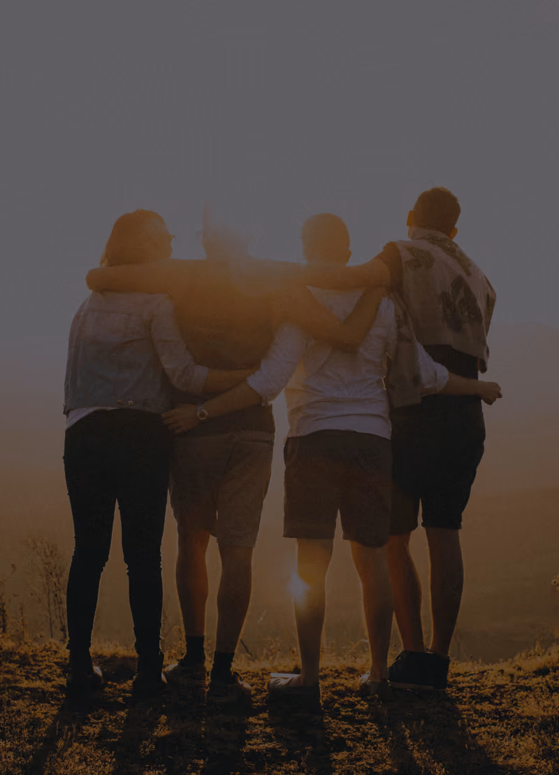 Wie nieuw of anders is, wordt vaak niet aanvaard in een groep. Dat blijkt uit studies van sociaal psychologen. Vind jij dat je erbij hoort in ons land? Sociaal psycholoog Loes Meeussen (KU Leuven) legt uit wanneer je je ergens goed voelt. En hoe de overheid ervoor kan zorgen dat iedereen zich hier thuis voelt.