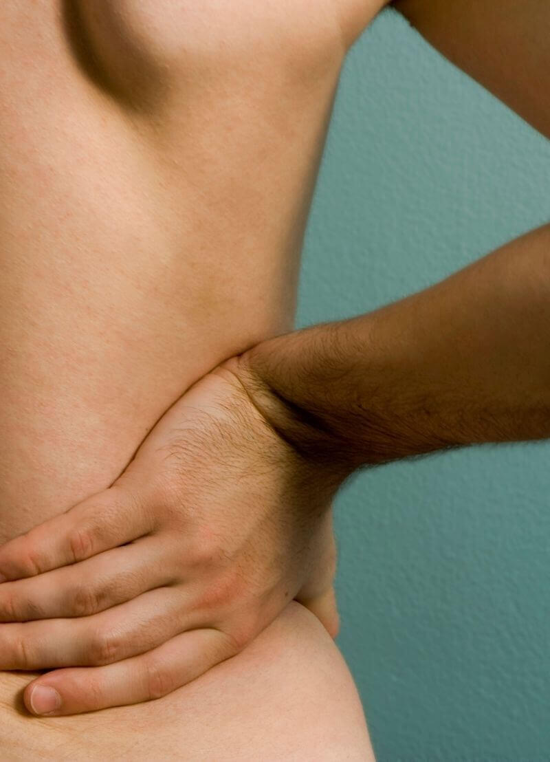 Je hebt een pijntje maar je wil niet meteen naar pijnstillers grijpen? Bestaat er een manier om dan beter met je pijn om te gaan? En lukt dat ook voor chronische pijnpatiënten? Prof. Anneleen Malfliet (VUB) legt uit hoe pijn precies werkt op je brein. No brain, no pain!