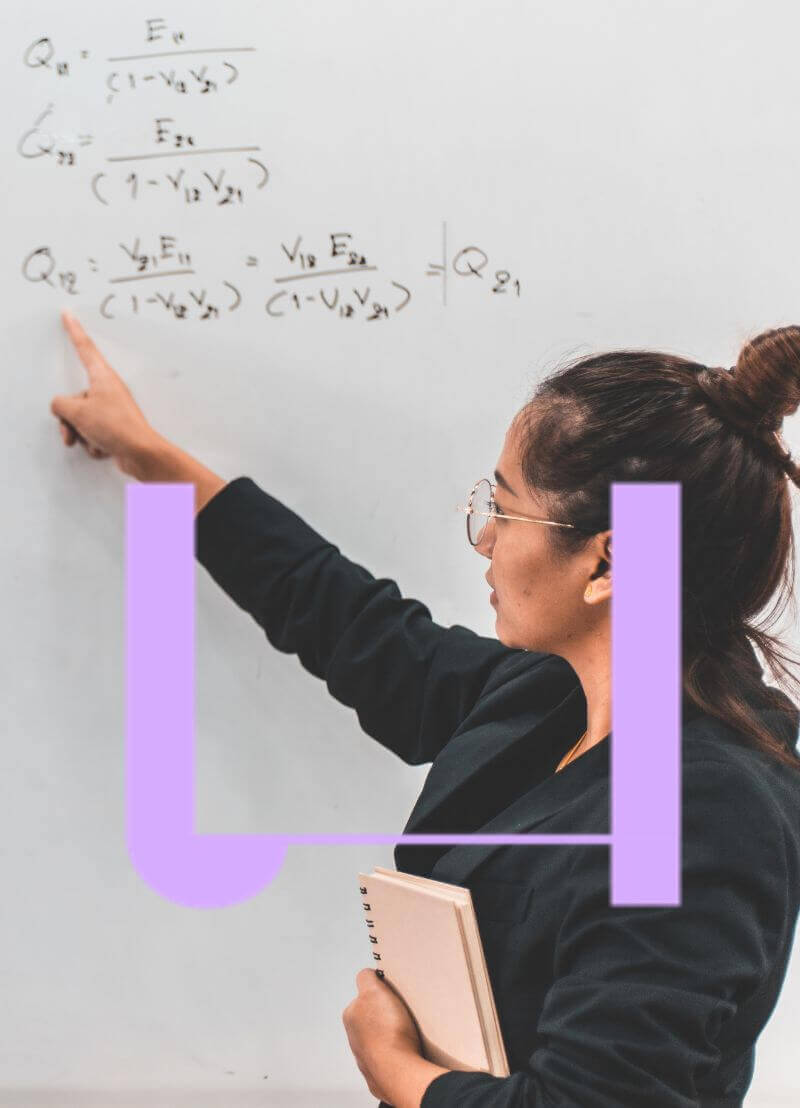 Valt het jou ook op dat heel veel van de proffen aan de universiteit of hogeschool mannen zijn? Wie studeert zie het misschien live in de aula. Maar ook op tv kan je het zien... de meeste experts zijn mannen. Hoe komt dat? Waarom zijn er toch zo weinig vrouwelijke professoren? Sociologe Dounia Bourabain van de UHasselt heeft voor ons het antwoord. 