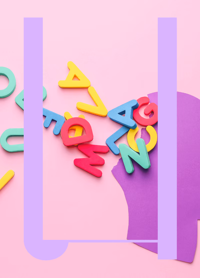 Als je dyslexie hebt, heb je moeite met vlot lezen en spellen, vaste woordcombinaties onthouden, spellingsregels onder de knie krijgen, enzovoort. De meeste kinderen beginnen dat te merken op school wanneer hun klasgenoten veel sneller weg zijn met dat alles dan zijzelf. Maar er zijn sommigen die hun dyslexie weten te camoufleren en pas op latere leeftijd echt ontdekken dat ze dyslexie hebben. Hoe komt dat? En wat doe je er dan nog aan? Dat zijn vragen voor neurolinguist en expert in dyslexie, Wim Tops, Leerstoelhouder Inclusief Leren van de UHasselt.