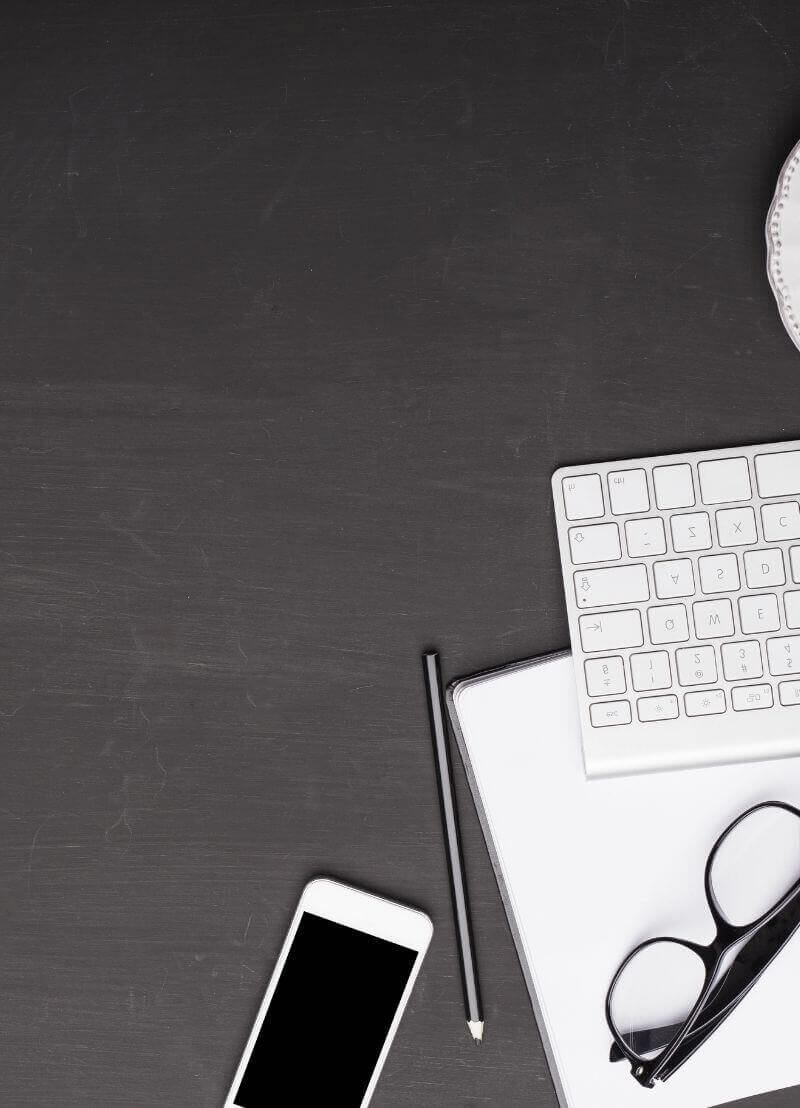 Diversiteit en inclusie... je hoort er veel over, maar wat betekent het eigenlijk op het werk? Hoe worden werknemers zonder vooroordelen aangeworven en hoe zorgt een baas dat iedereen erbij hoort? Professor Koen Van Laer (UHasselt) legt uit met welke moeilijkheden minderheden kampen op het werk en hoe we ervoor kunnen zorgen dat iedereen zich goed voelt.