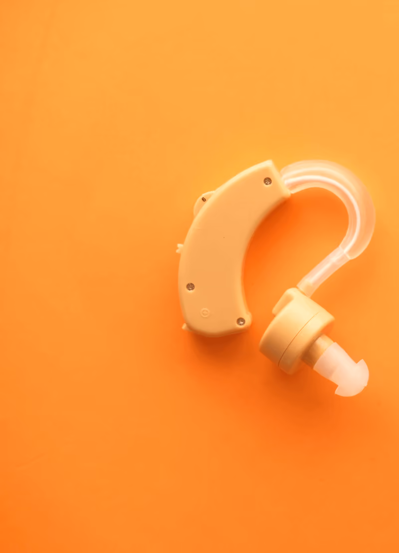 1 op de 5 personen zal later zijn geheugen verliezen en dement worden. Eén van de grootste risicofactoren op dementie is doof zijn en slechter horen. Hoe dat komt, weet Audioloog Hanne Gommeren van UAntwerpen te vertellen in deze podcast. 
