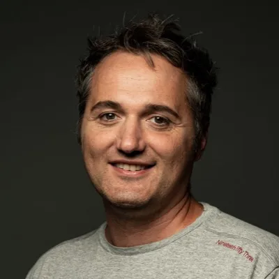 Sven B.