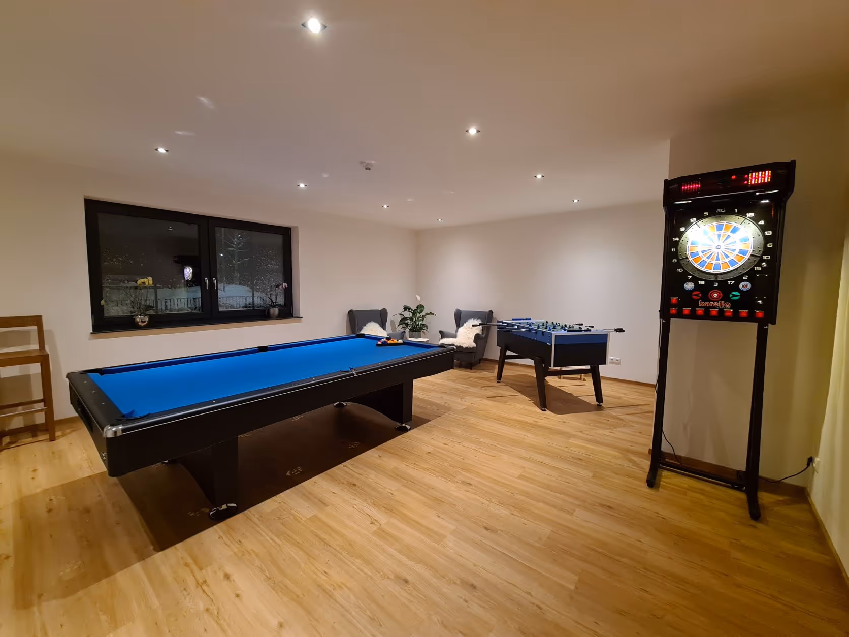 Billard, Kickertisch und Dart