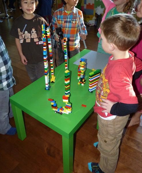 Kids building towers from building blocks