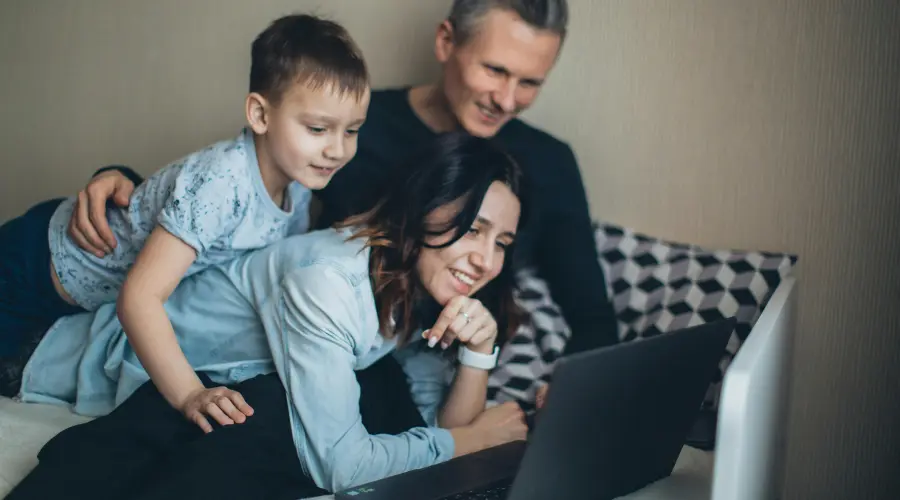 blog-save-hours-with-childcare-management-app-2