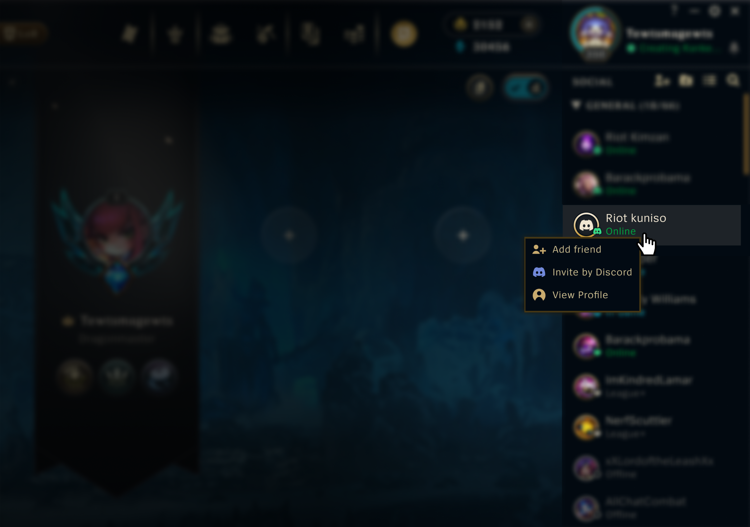 The “Invite by Discord” option shown in the Friends List in League of Legends.