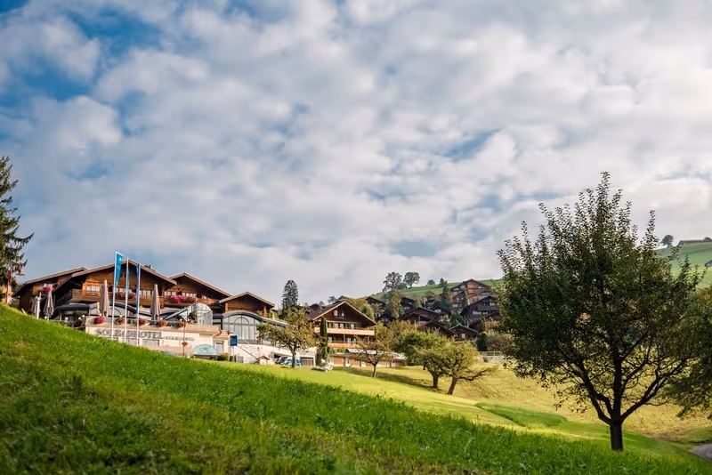 Le Solbadhotel Sigriswil vu de loin