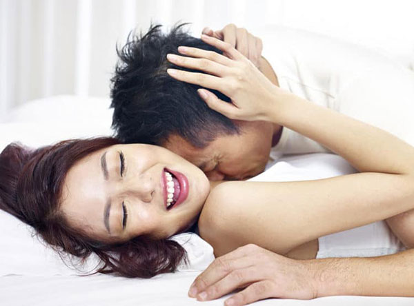 Quan hệ lúc có kinh có thai không?