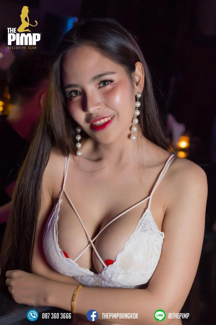 busty Thai girl at The PIMP Bangkok