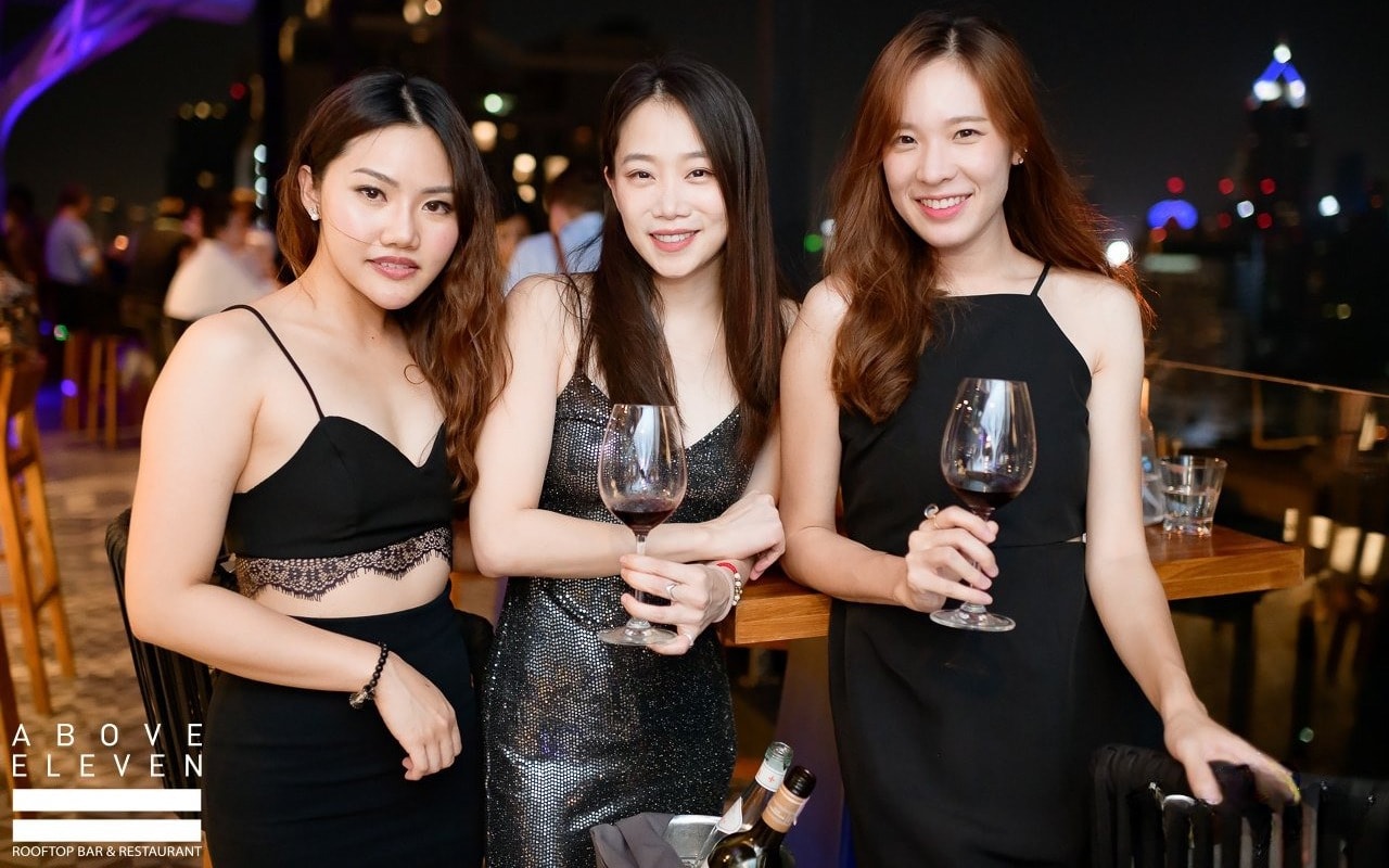 cute Thai girls at Above Eleven rooftop bar in Sukhumvit soi 11 in Bangkok