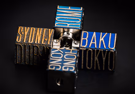 Typographie sur les cubes pour la montre Star de Byrne, montre de haute horlogerie