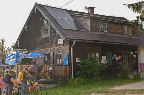 Stürmische Premiere von "Zu neuen Ufern"