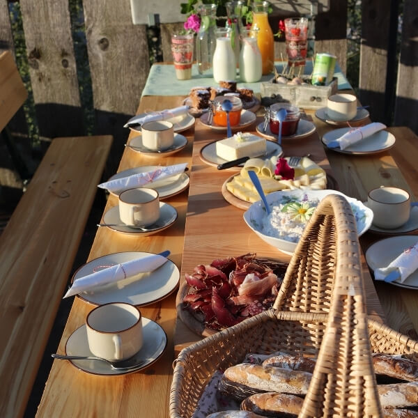 Genuss, Südtiroler Kulinarik,Urlaub auf dem Bauernhof, Taufers, Taufers im Münstertal, Hofschank, Köstlichkeiten, Traditionsgerichte Südtirol, hofeigene Produkte, eigene Herstellun Bergbauernhof, Südtiroler Spezialitäten, Schweizer Spazialitäten, Kulinarik, Südtiroler Gastronomie, Gaumenschmaus, Lebensmittel aus Südtirol, Ziegenkäserei, Hausgemachte Köstlichkeiten, Urige Hofschank