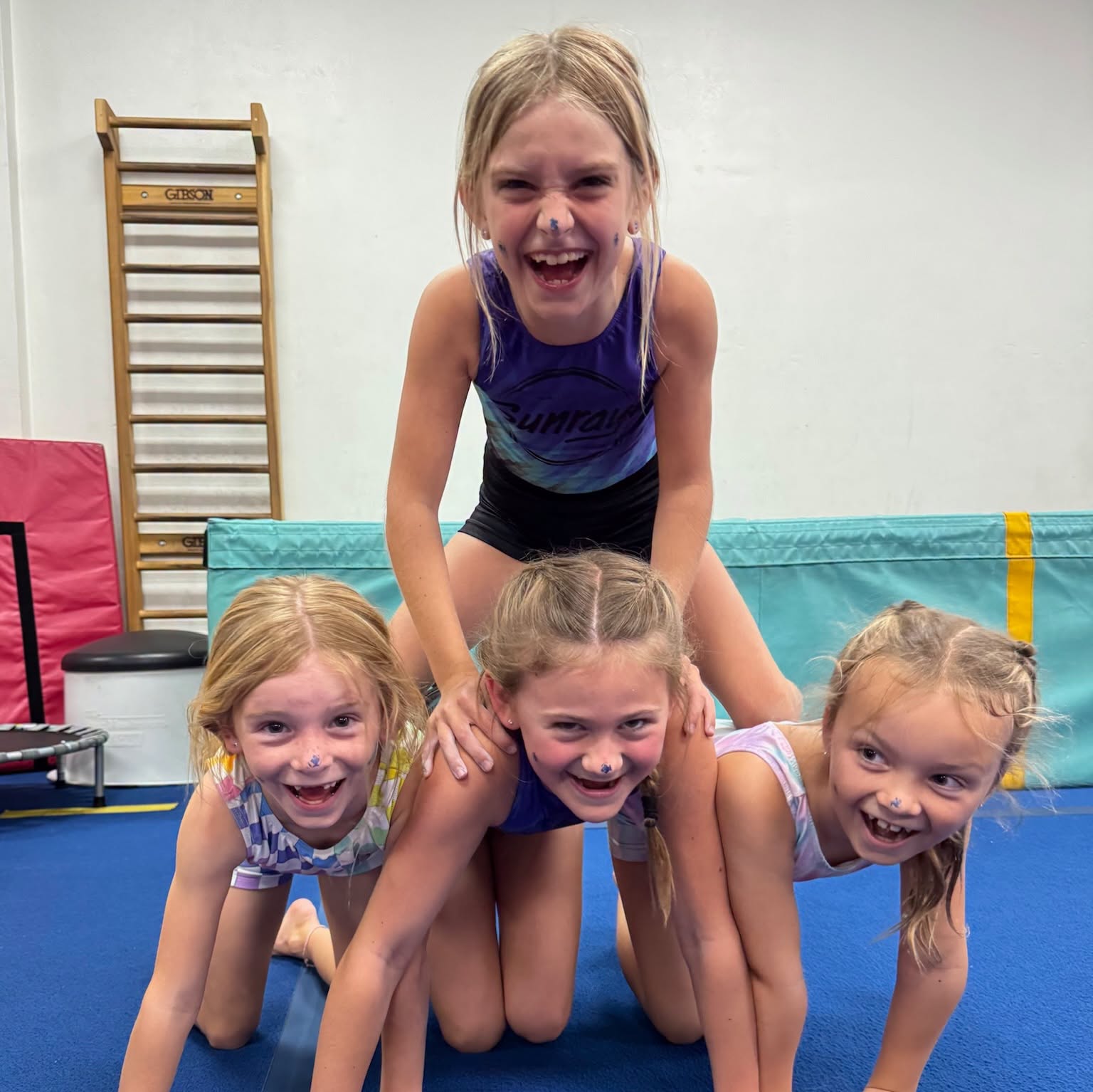 Arizona Sunrays Hosts an Olympic Watch Party