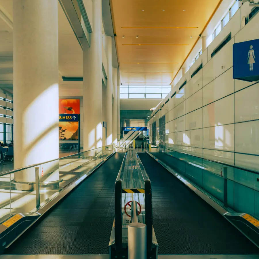 airport lounge inset.webp