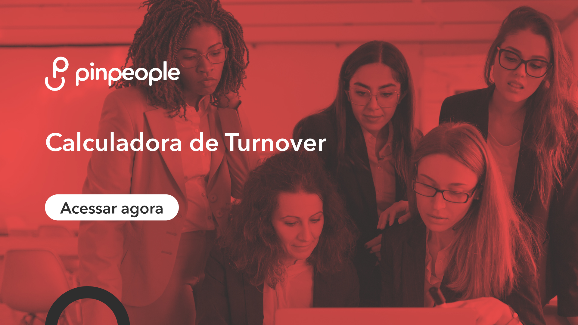 Ilustração de mãos segurando papel e caneta, com ícones de cifrão ao redor representando cálculos financeiros.