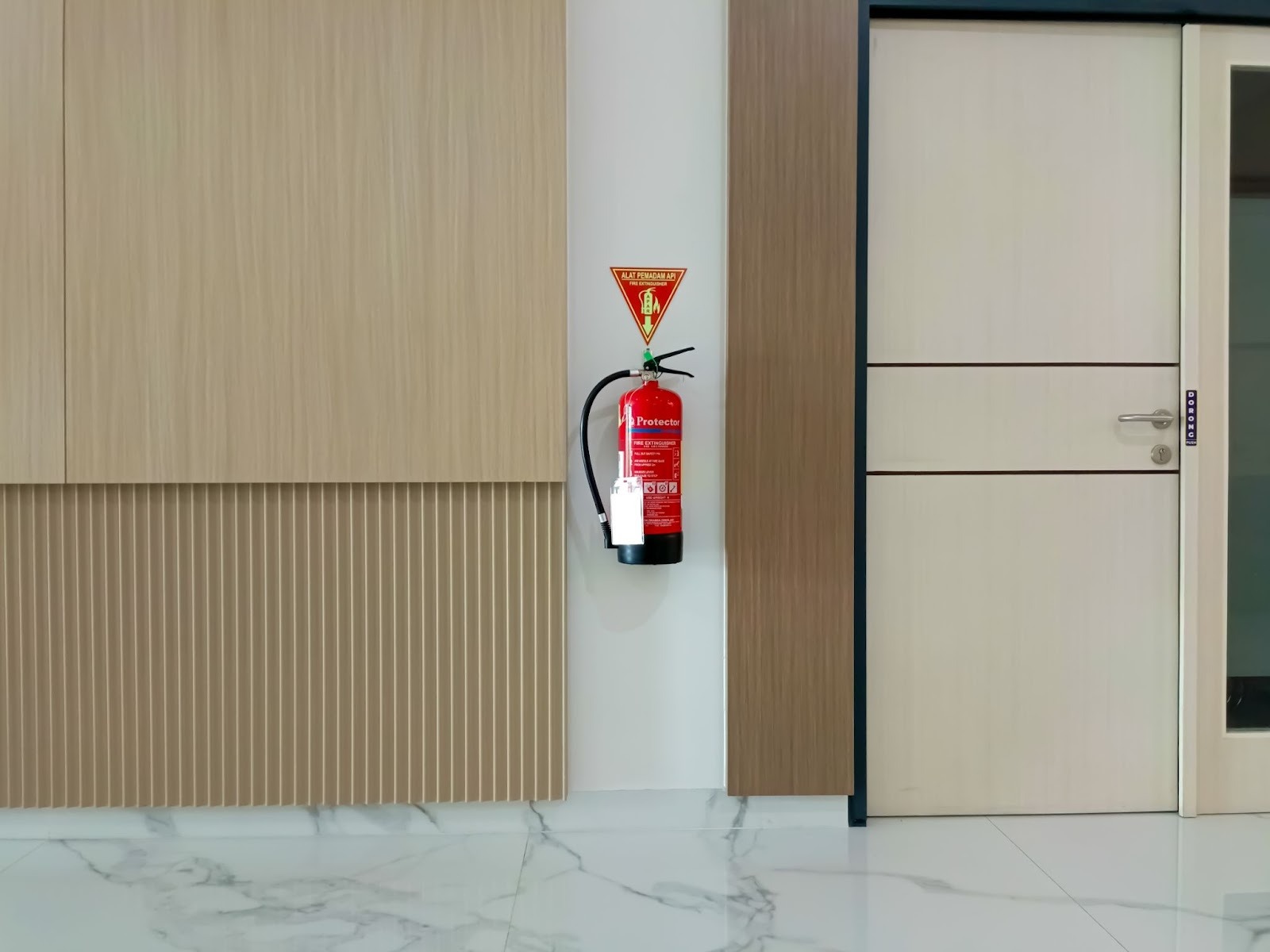 Dry Chemical Fire Extinguisher
