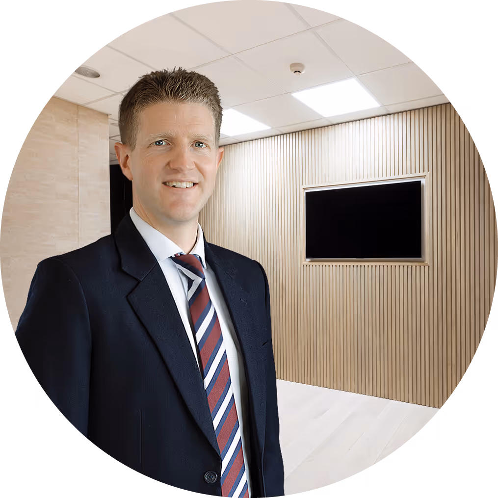 Dr Dan Butler from Da Vinci clinic