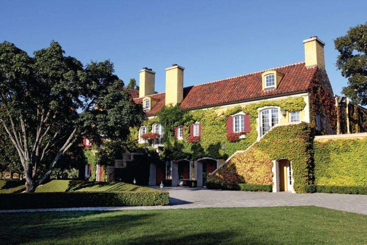 Jordan Vineyard & Winery was established by Tom Jordan in 1976. it produces just two wines, Chardonnay from Russian River Valley and Cabernet Sauvignon from Alexander Valley. (Courtesy: Jordan Vineyard & Winery)