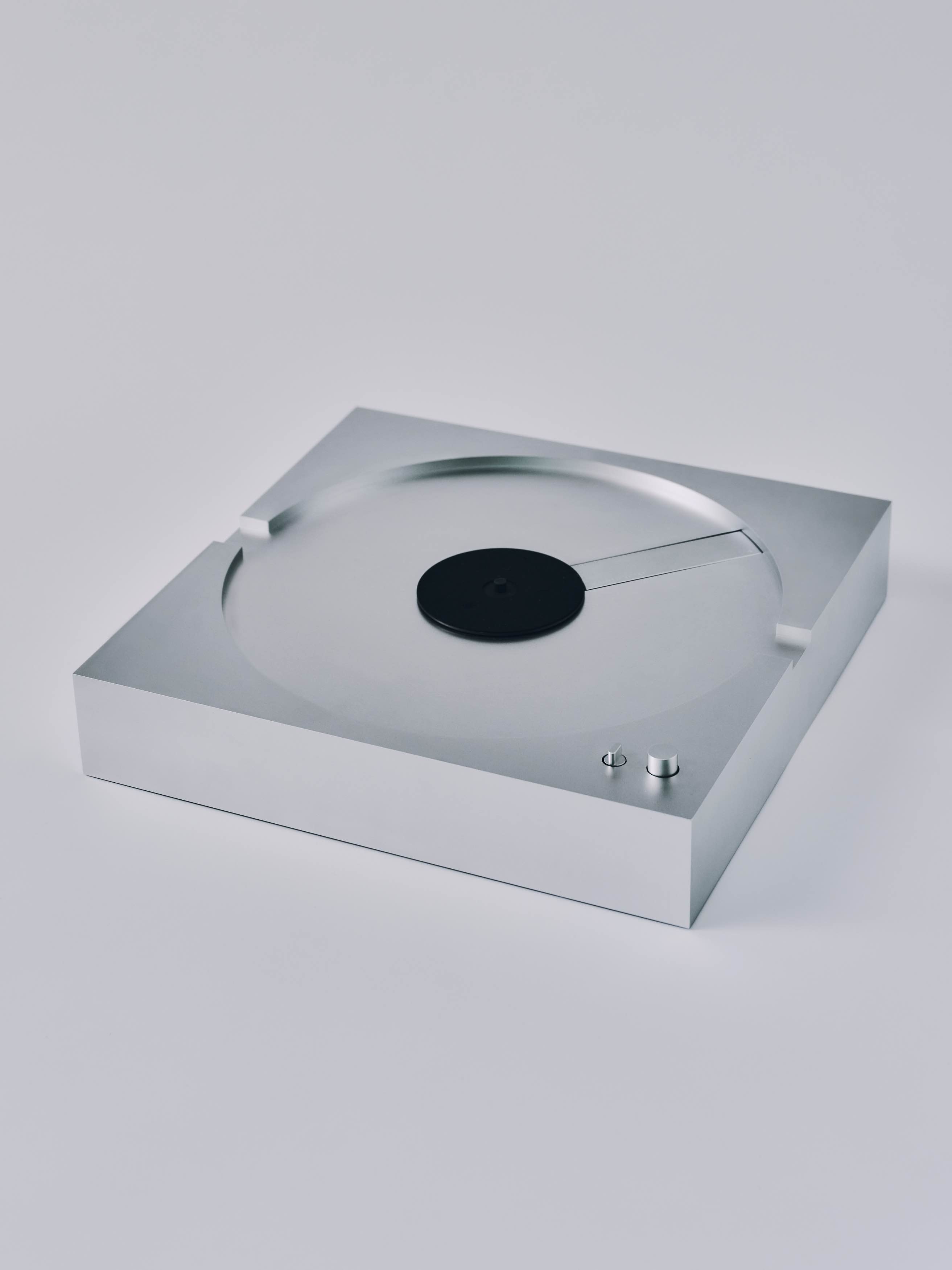 Turntable PP-2 by Waiting For Ideas