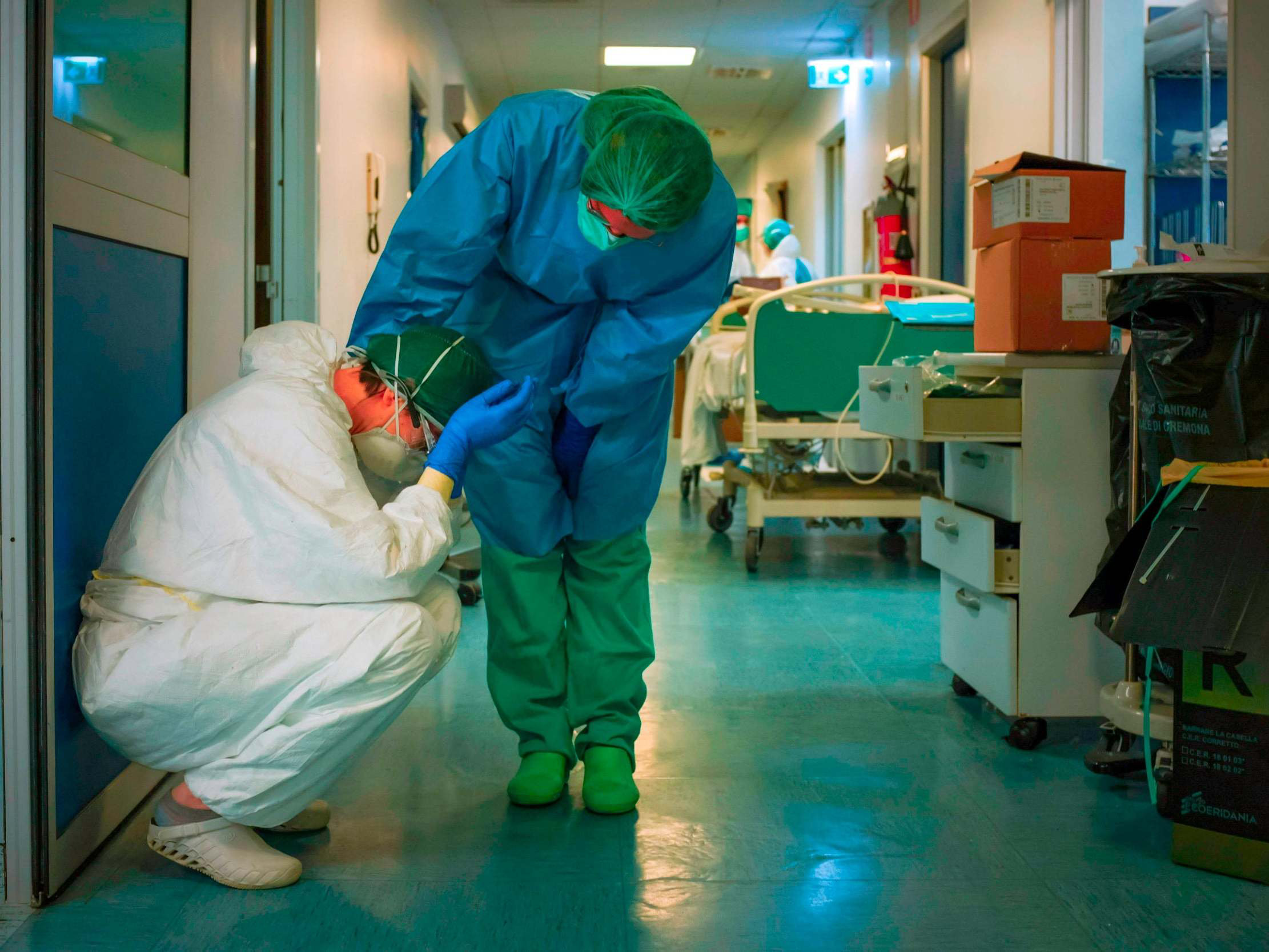 Ômicron é responsável por metade das infecções por covid-19 no mundo.