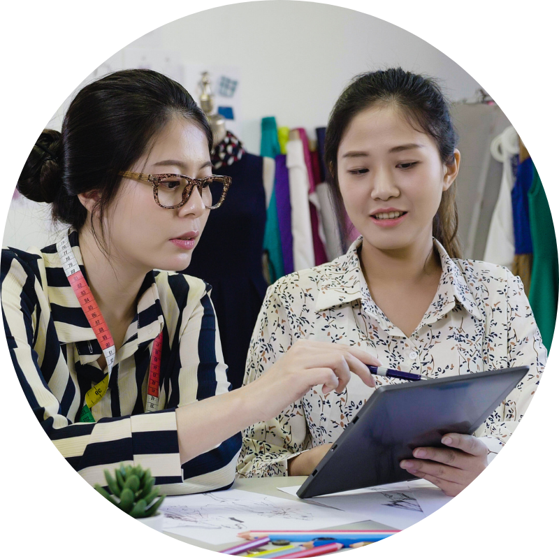 trainer advising a student