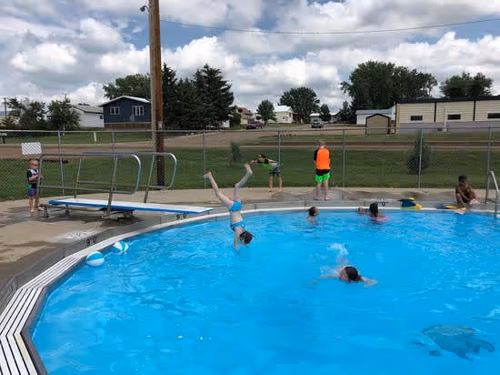 Mott nd community swimming pool