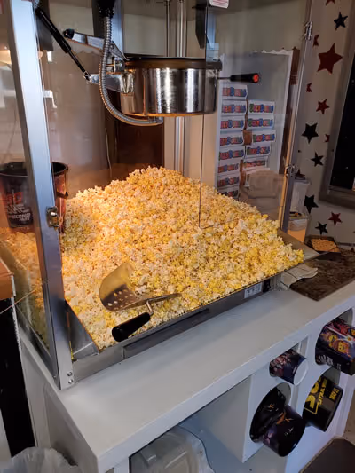 Popcorn at the mott theatre