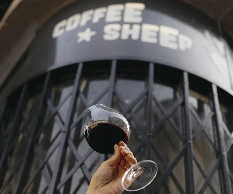 Aplikace loga Coffee Sheep