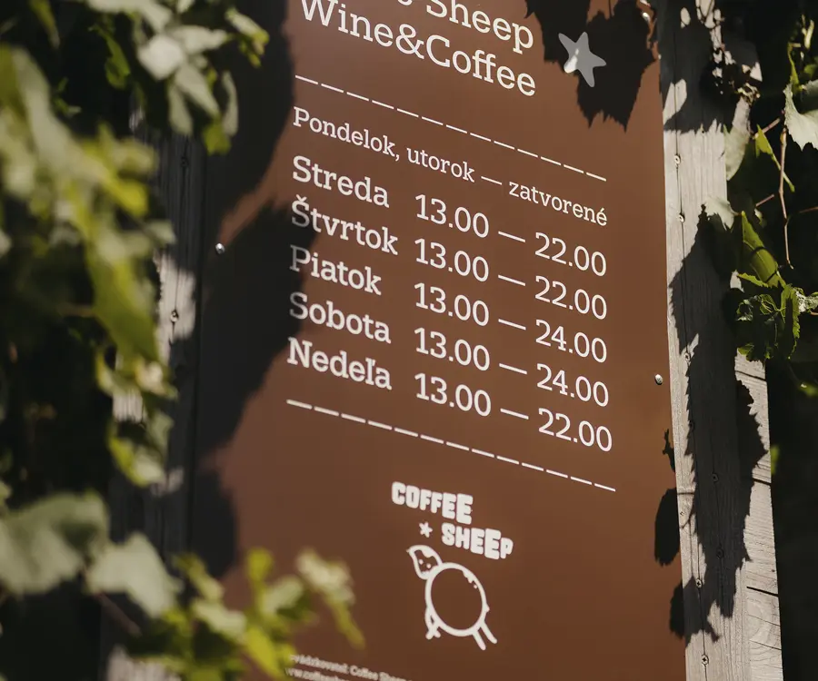 Aplikace loga Coffee Sheep