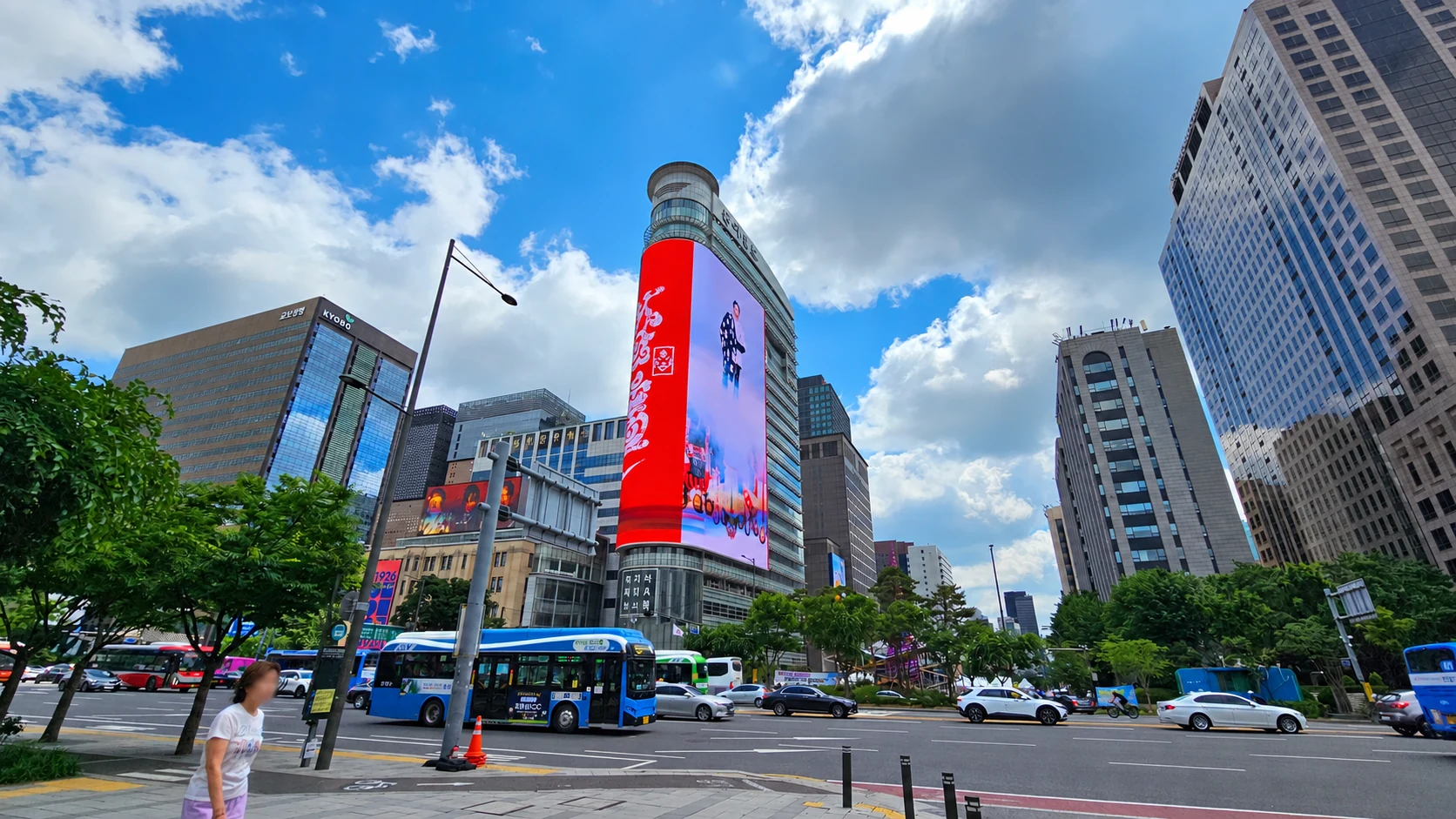 Gwanghwamun Dong-A Ilbo LUUX · STREET VIEW