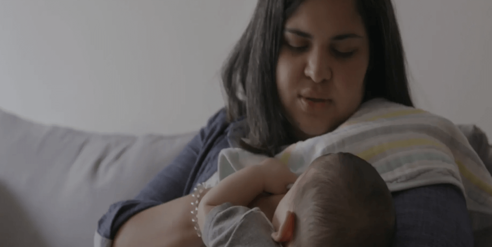 Mujer amamantando