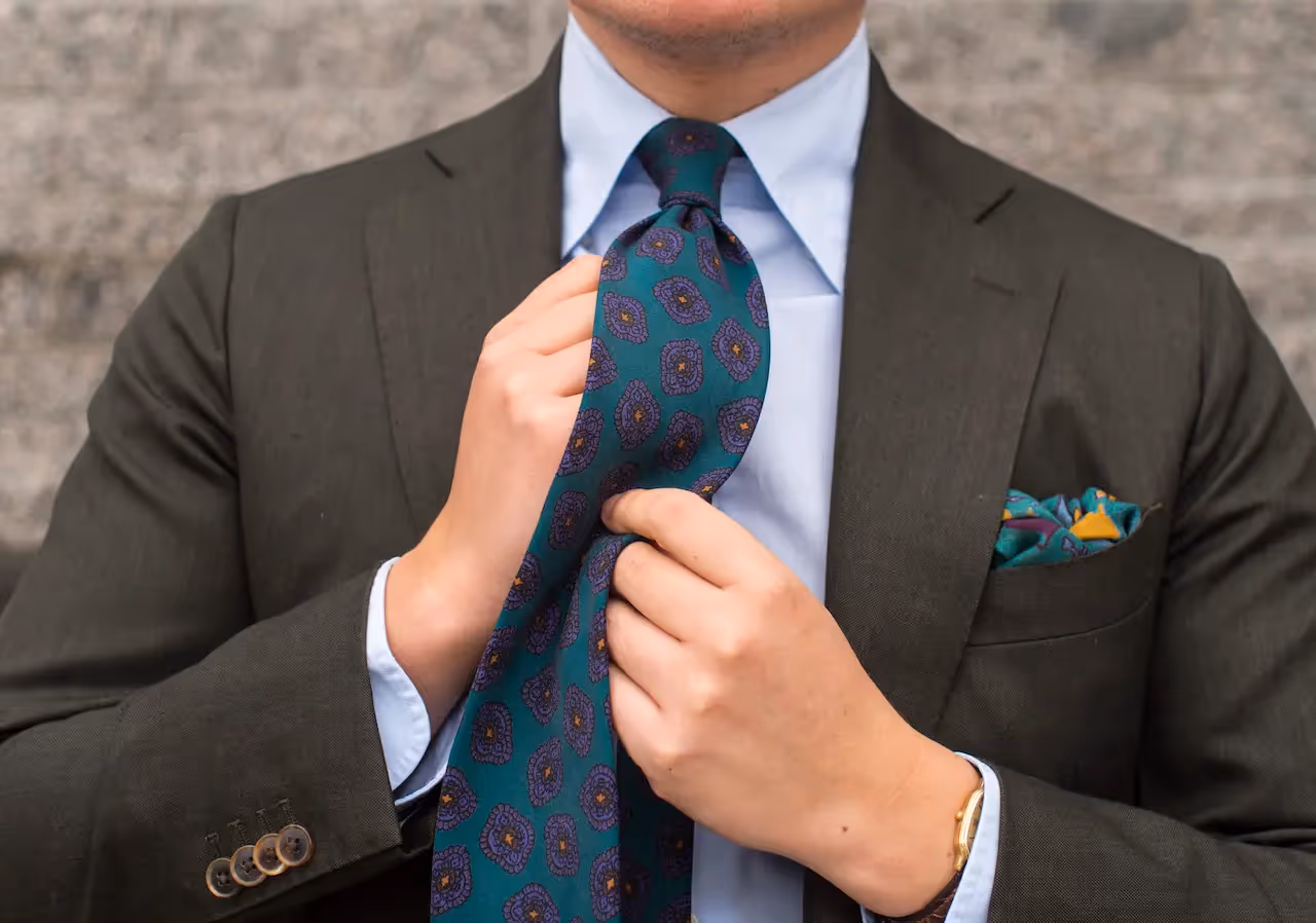 Using Unconventional Colors with Your Suits and Jackets
