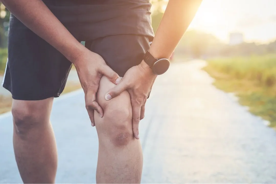 En arthroprax, salvamos su menisco mediante tratamientos regenerativos. La curación completa a menudo se logra sin cirugía. Póngase en contacto con nosotros hoy mismo si desea saber si también podemos ayudarlo.